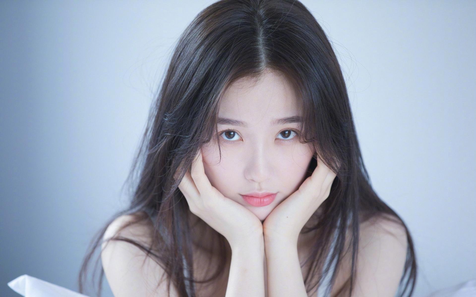 FB体育登录入口-_北极冰川自由潜:探索未知极限_,北极冰川走廊在哪